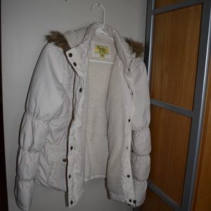 Maralyn & Me cream - colored puffer jacket
